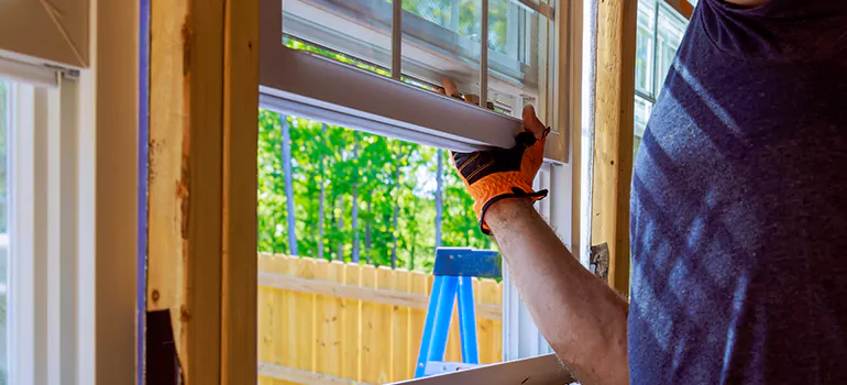 >Bay Window Curtain Rail Track in Altamonte Springs, FL