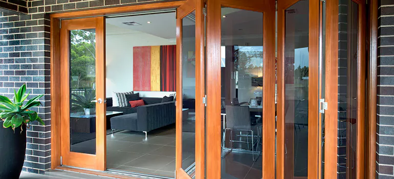 Folding Door Panel Repair in Altamonte Springs, FL